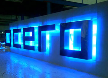 RÓTULO CON LED INTERIOR